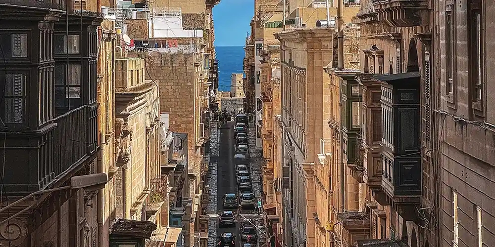 street-malta-short