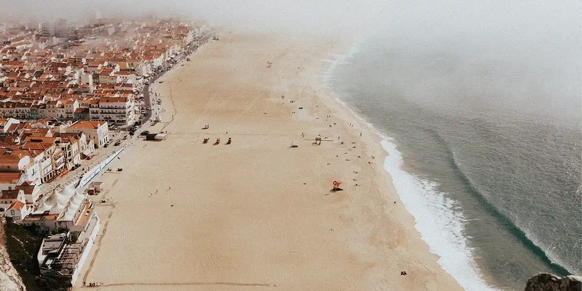 nazare-leiria-portugal-short