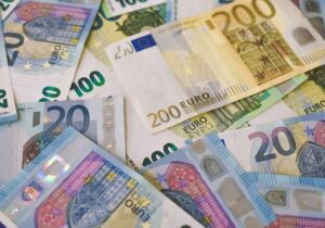 Euro money notes 