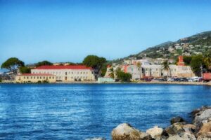 View of ocean and buildings in the British Virgin Islands - island country with no income tax