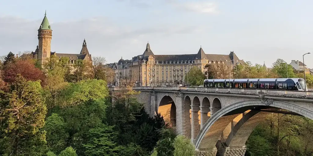 luxembourg-short