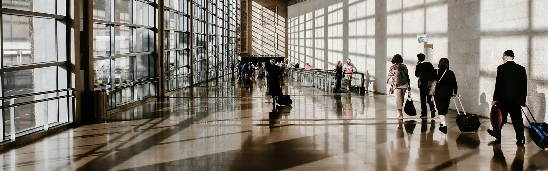 people-airport-long