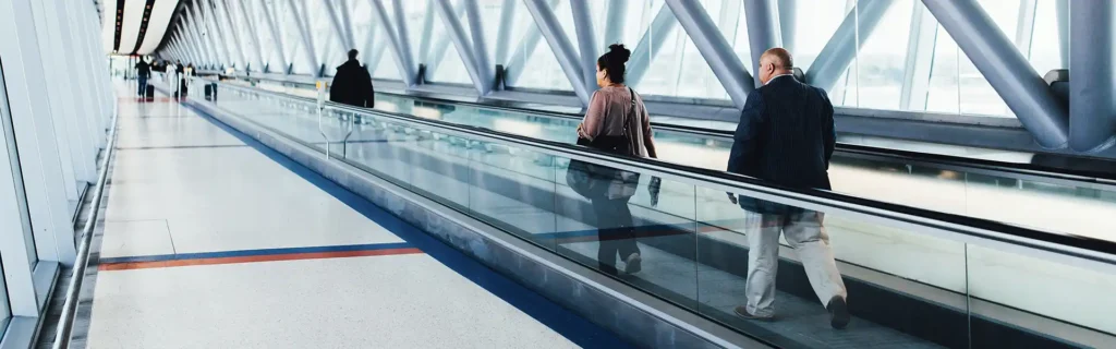 people-walking-airport