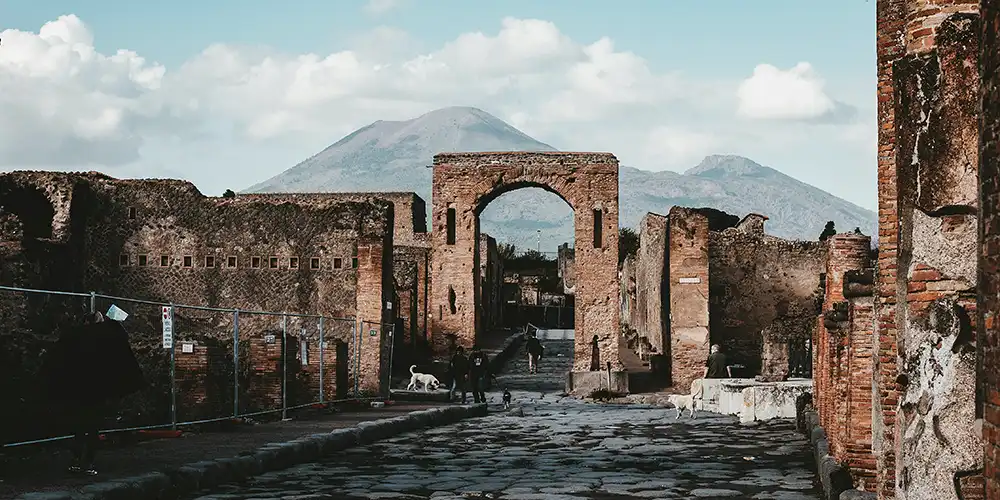 pompeii-naples-italy