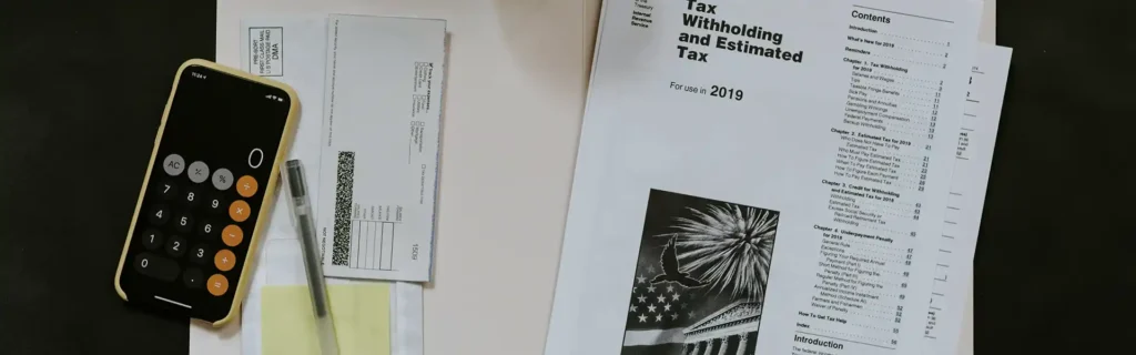 calculator-documents-taxes
